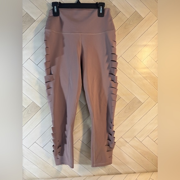 Alo size medium - Picture 4 of 7